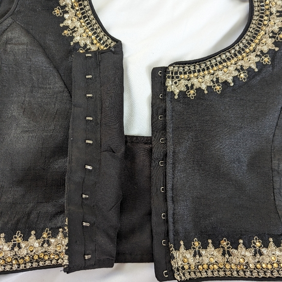 Black readymade blouse for Saree or Lehenga - Picture 4 of 8